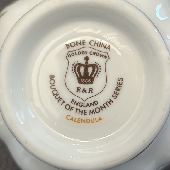 Vintage Bone China, Bouquet of the Month OCTOBER Tea Cup & Saucer - Picture 6 of 11